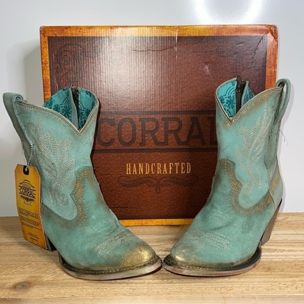 Corral Elvira Turquoise Suede Ankle Boots